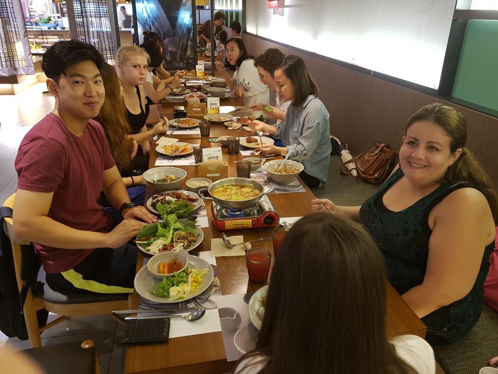Comeinn Guesthouse Hongdae - Female Only Seoul Ngoại thất bức ảnh