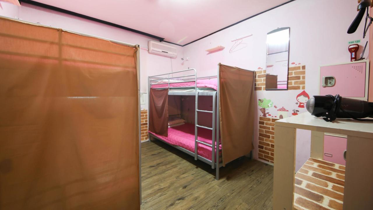 Comeinn Guesthouse Hongdae - Female Only Seoul Ngoại thất bức ảnh