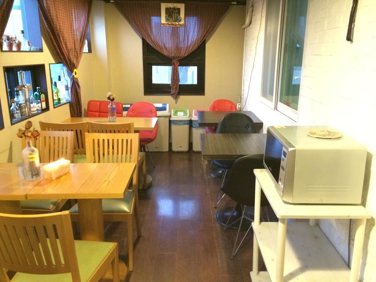 Comeinn Guesthouse Hongdae - Female Only Seoul Ngoại thất bức ảnh