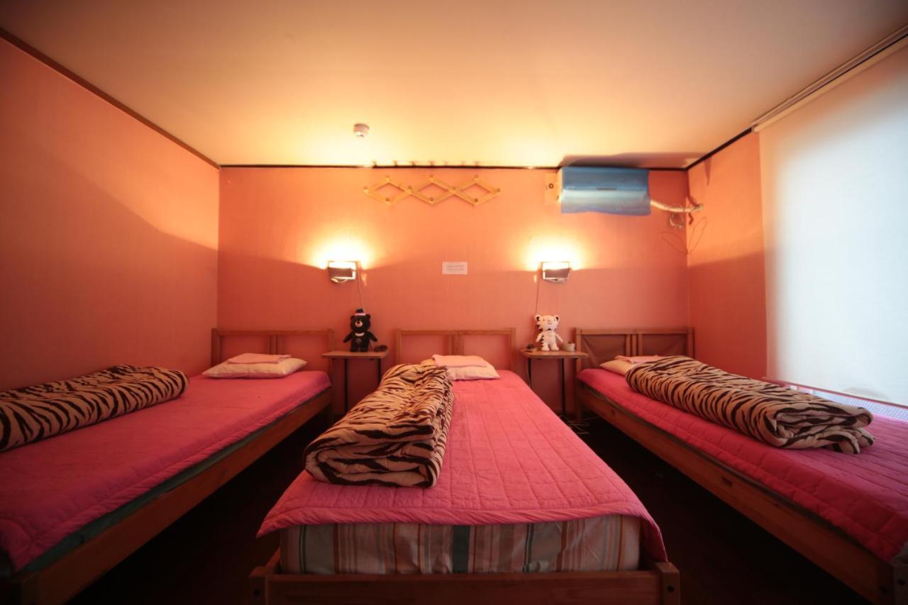 Comeinn Guesthouse Hongdae - Female Only Seoul Ngoại thất bức ảnh