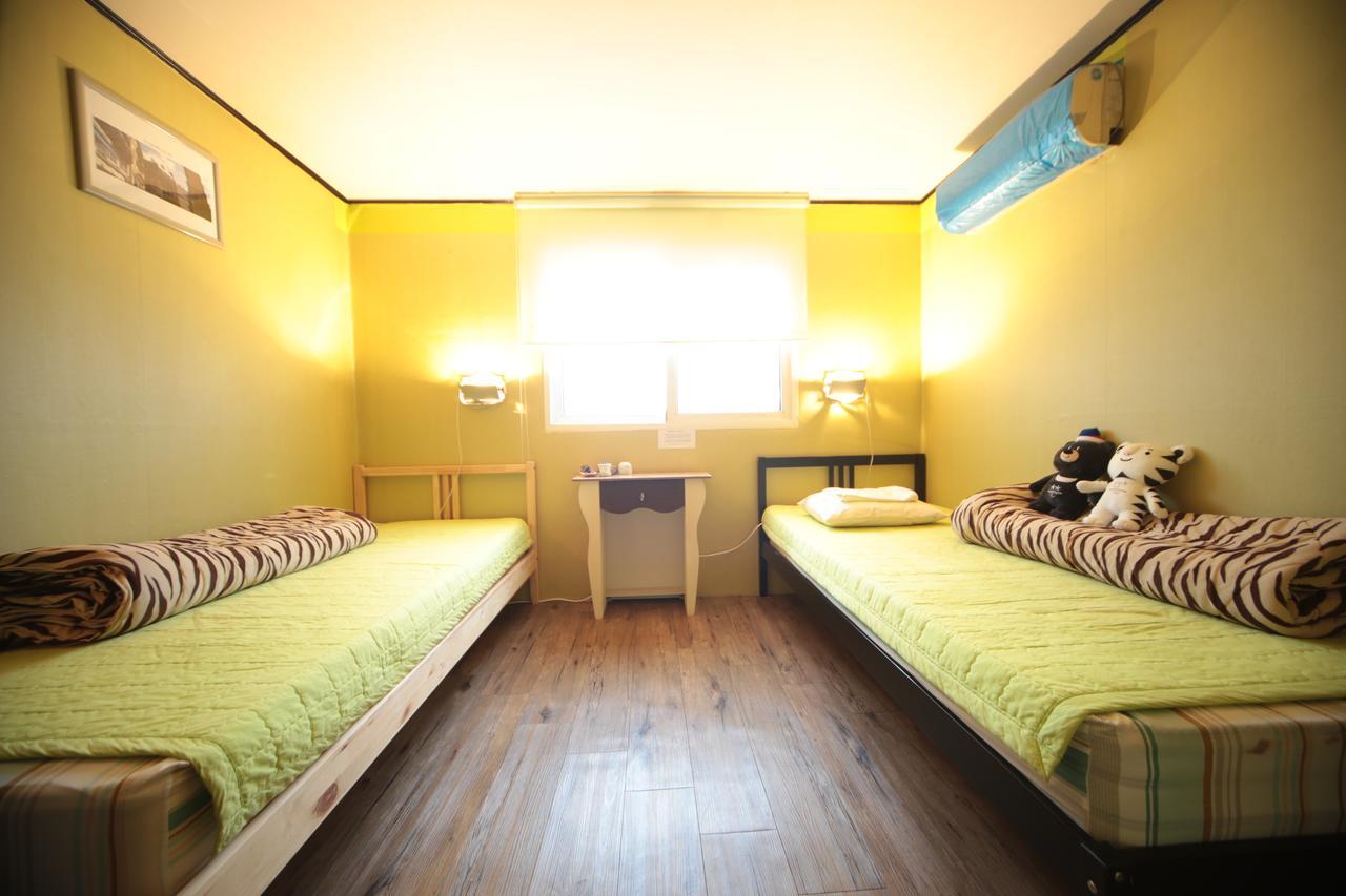 Comeinn Guesthouse Hongdae - Female Only Seoul Ngoại thất bức ảnh